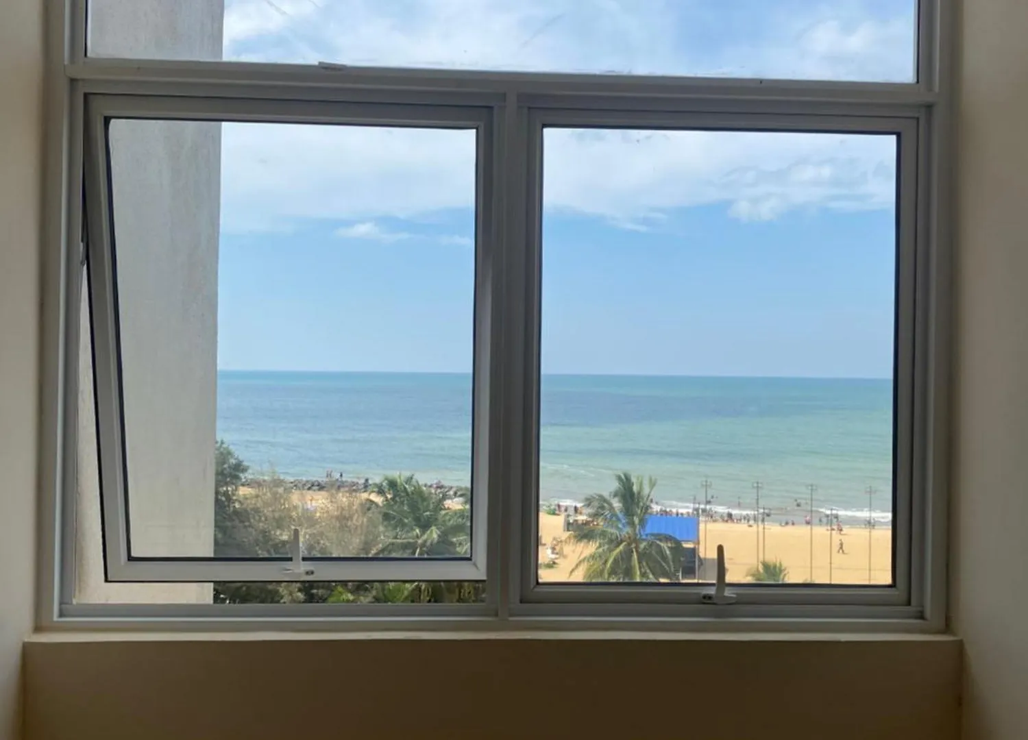 Ocean Breeze Hotel Residencies Luxury Studio Apartment - Negombo
