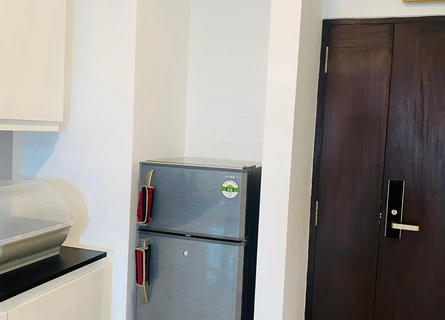 Ocean Breeze Hotel Residencies Luxury Studio Apartment - Negombo