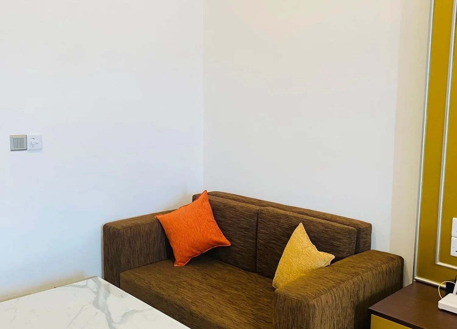 Ocean Breeze Hotel Residencies Luxury Studio Apartment - Negombo