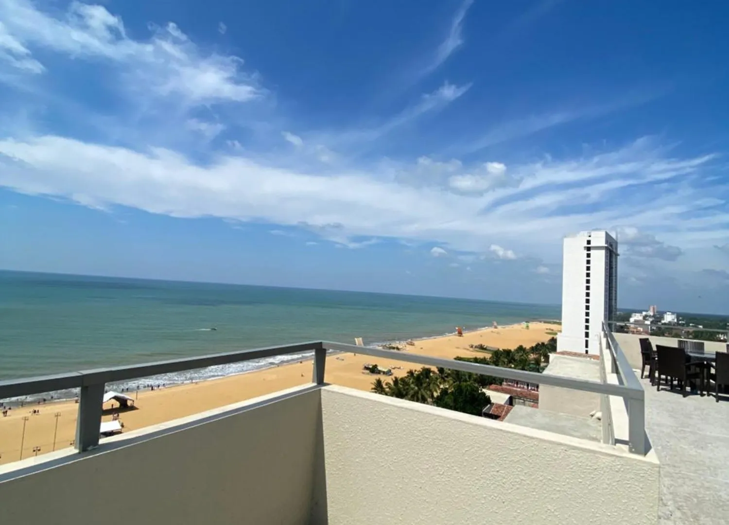 Ocean Breeze Hotel Residencies Luxury Studio Apartment - Negombo