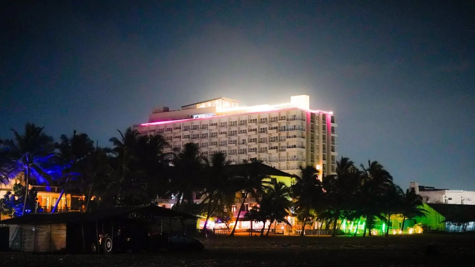 Ocean Breeze Hotel Residencies Luxury Studio Apartment - Negombo Sri Lanca